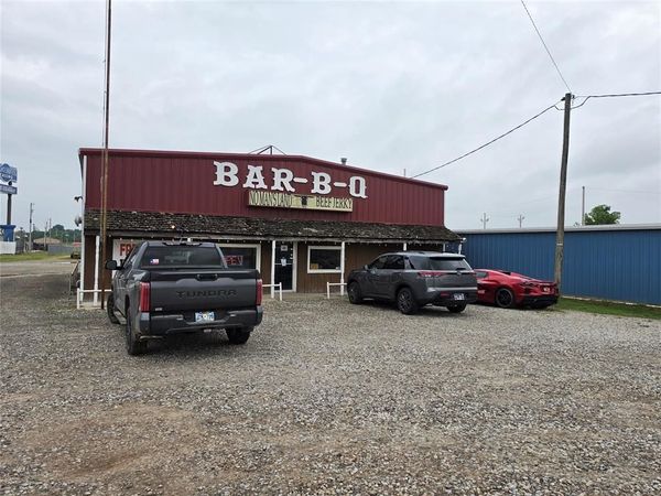21 W Coplin Street, Okemah, OK 74859