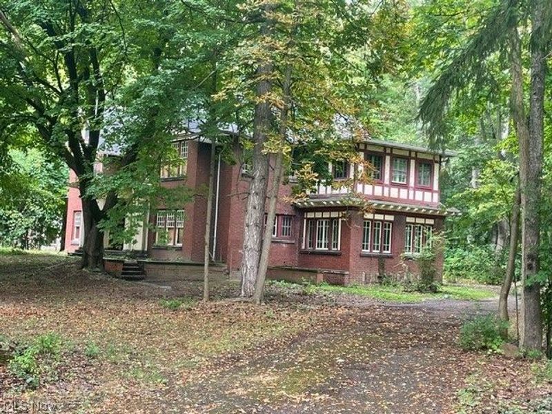 74 Maplewood Avenue, Akron, OH 44313 Photo 8