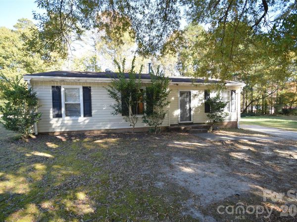 403 Stirrup Court, Charlotte, NC 28215