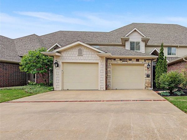 6675 W Valley View Road, Rogers, AR 72758