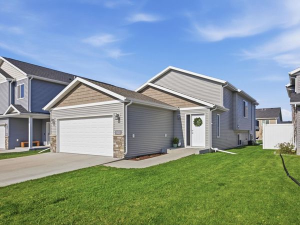 2742 Divide Street W, West Fargo, ND 58078