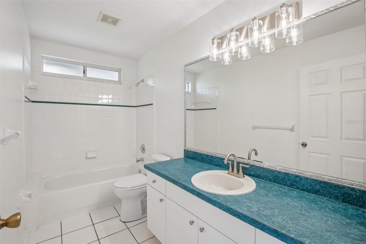 8908 71st Avenue E, Palmetto, FL 34221 Photo