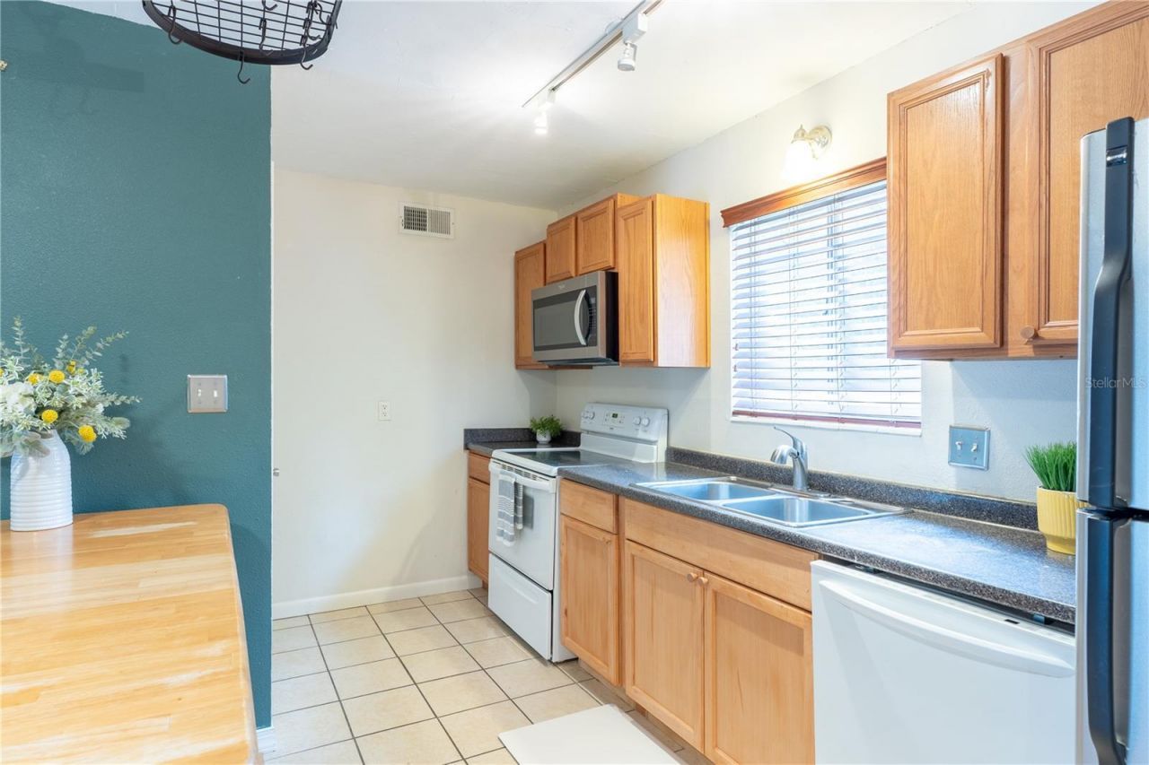 507 NW 39th Road , Unit 132, Gainesville, FL 32607 Photo