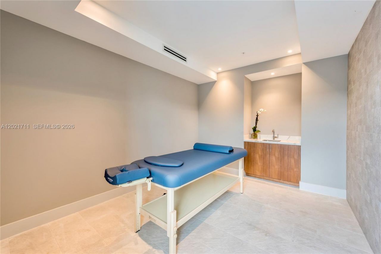 1180 N Federal Hwy , Unit 1002, Fort Lauderdale, FL 33304 Photo