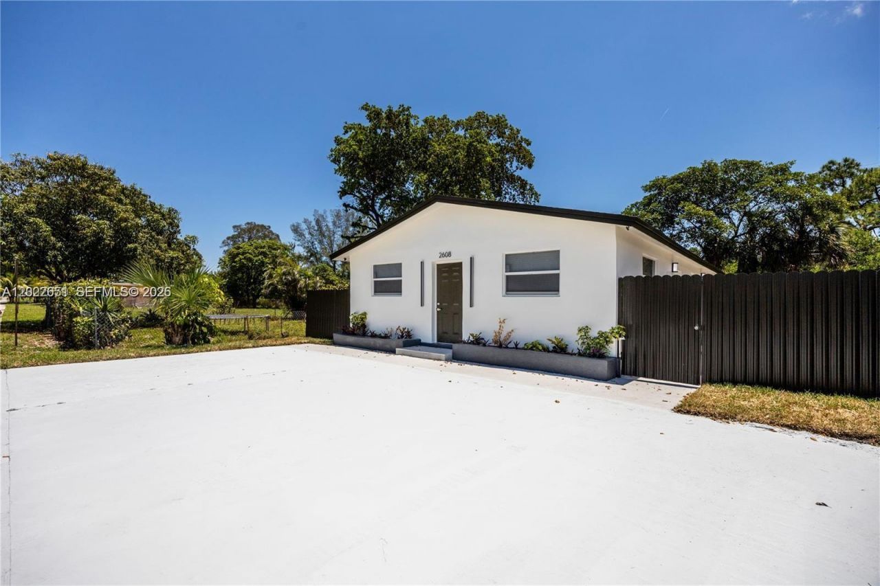 2608 NW 3rd St, Pompano Beach, FL 33069 Photo