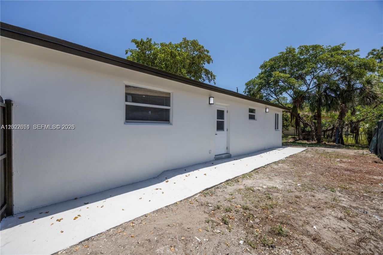 2608 NW 3rd St, Pompano Beach, FL 33069 Photo