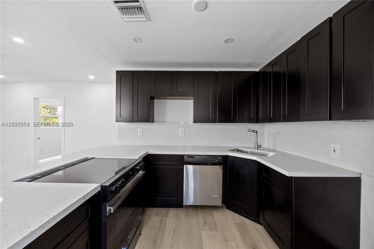 2608 NW 3rd St, Pompano Beach, FL 33069 Photo