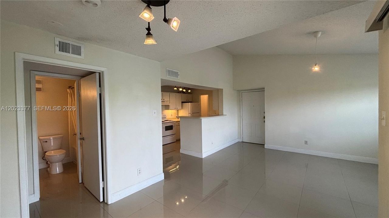 15077 SW 103rd Ter , Unit 8210, Miami, FL 33196 Photo