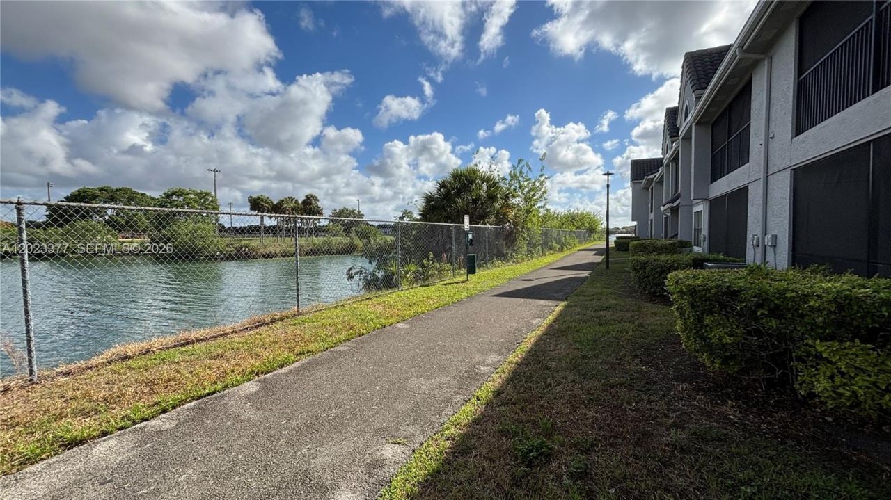 15077 SW 103rd Ter , Unit 8210, Miami, FL 33196 Photo