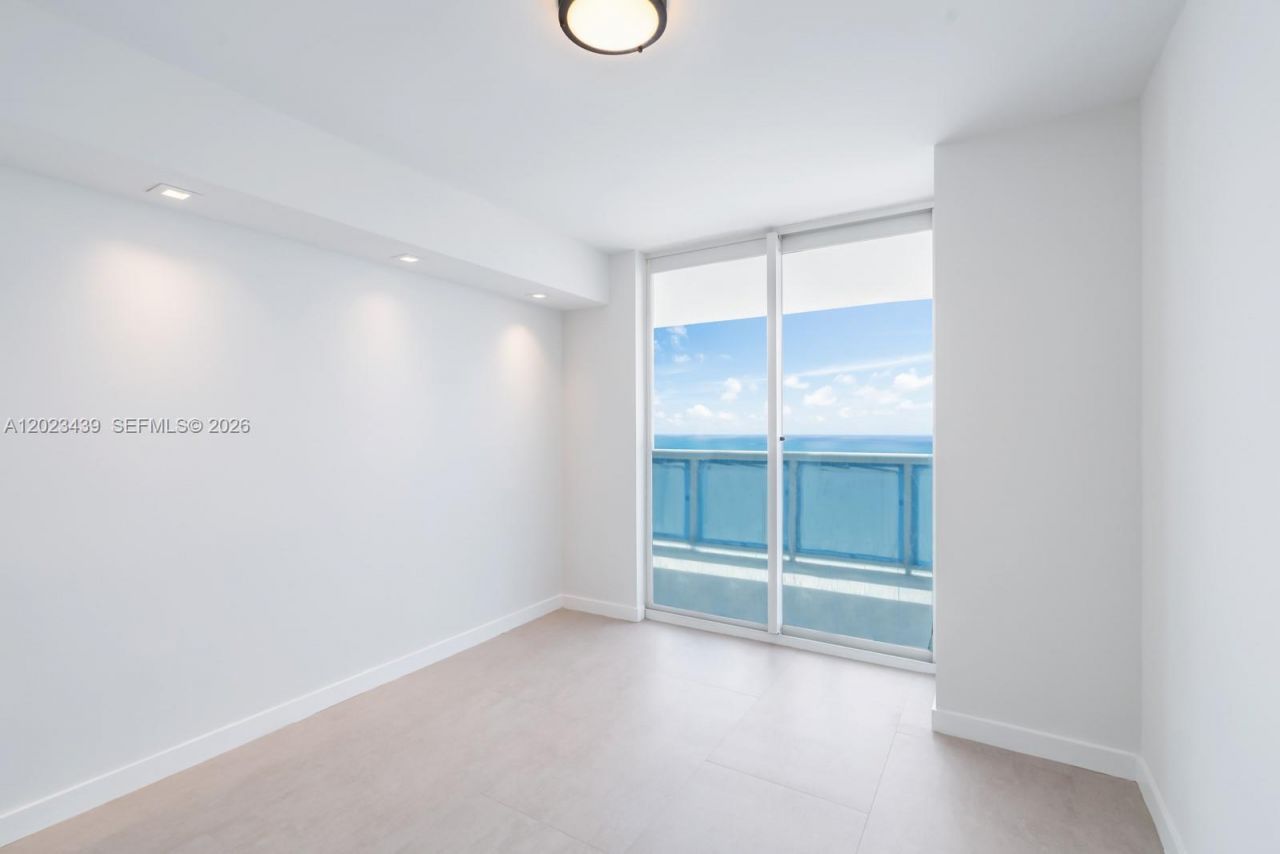 6301 Collins Ave , Unit 2502, Miami Beach, FL 33141 Photo