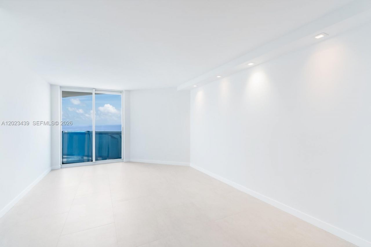 6301 Collins Ave , Unit 2502, Miami Beach, FL 33141 Photo