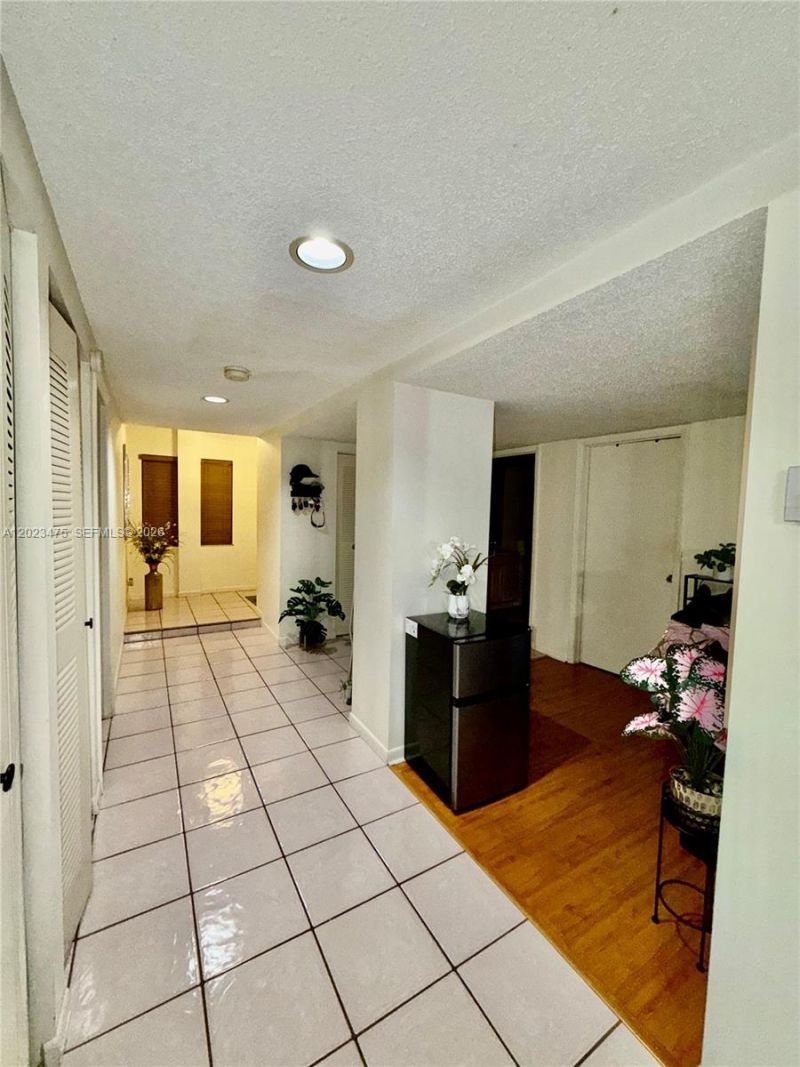 4725 SW 62nd Ave, Unit 104, Davie, FL 33314 Photo