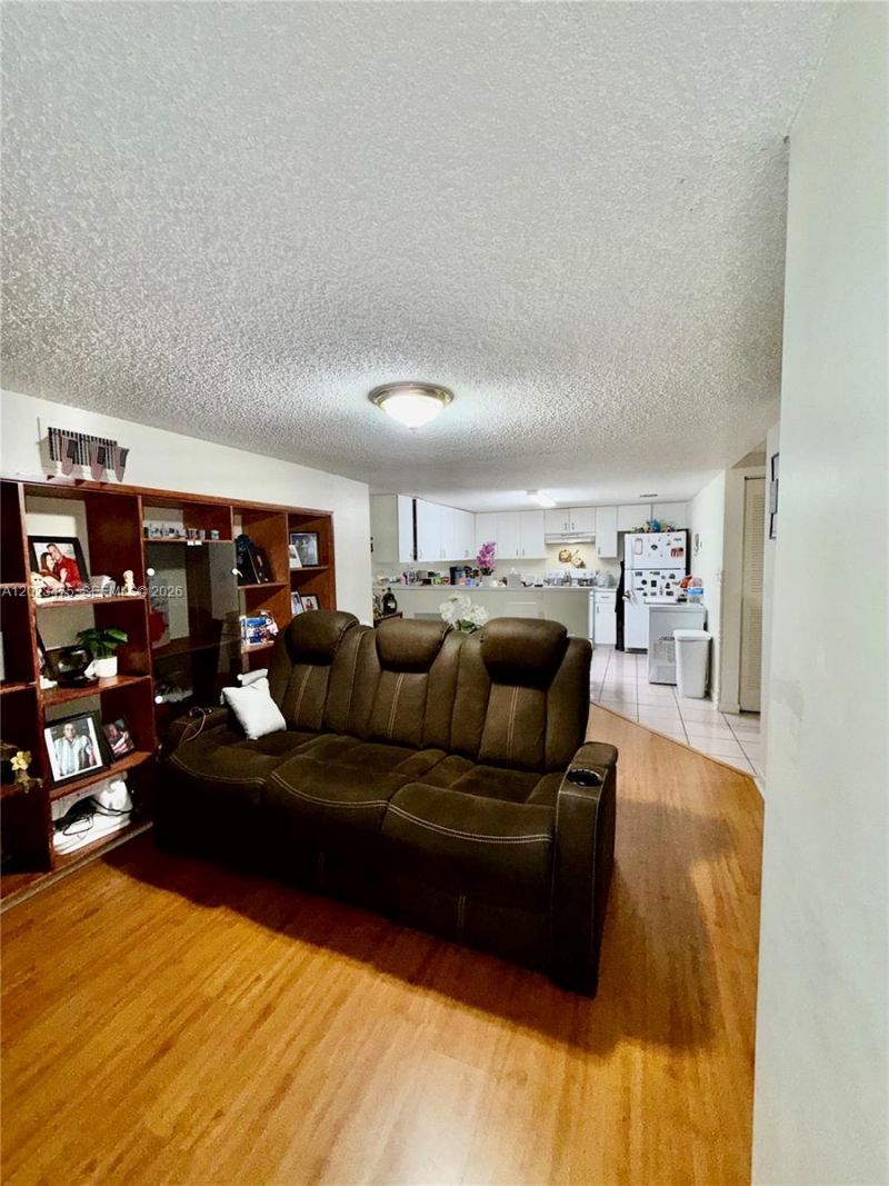 4725 SW 62nd Ave, Unit 104, Davie, FL 33314 Photo