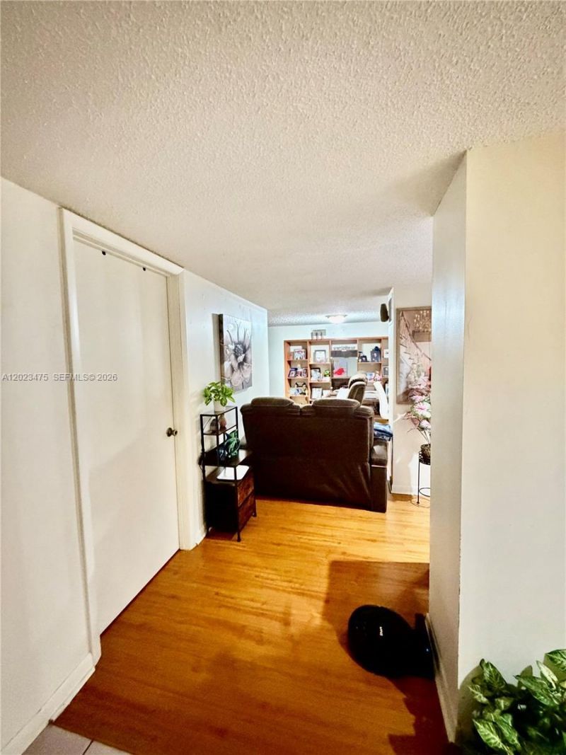 4725 SW 62nd Ave, Unit 104, Davie, FL 33314 Photo