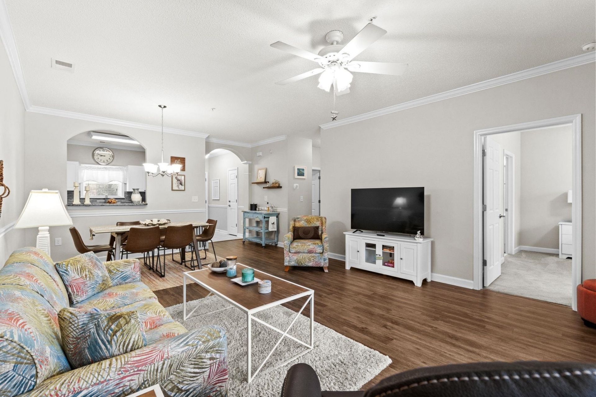 5825 Catalina Dr. Photo 11