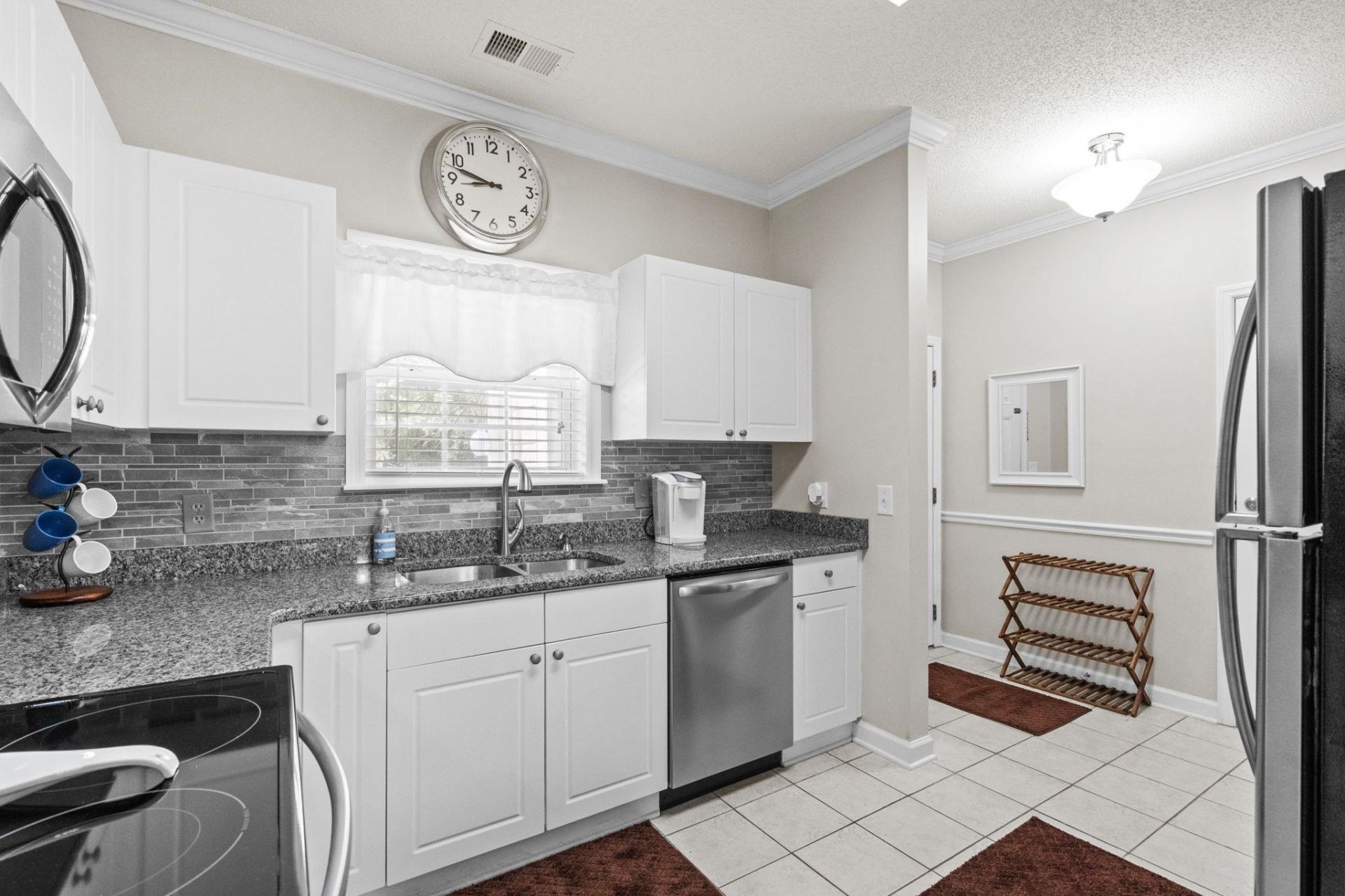 5825 Catalina Dr. Photo 19