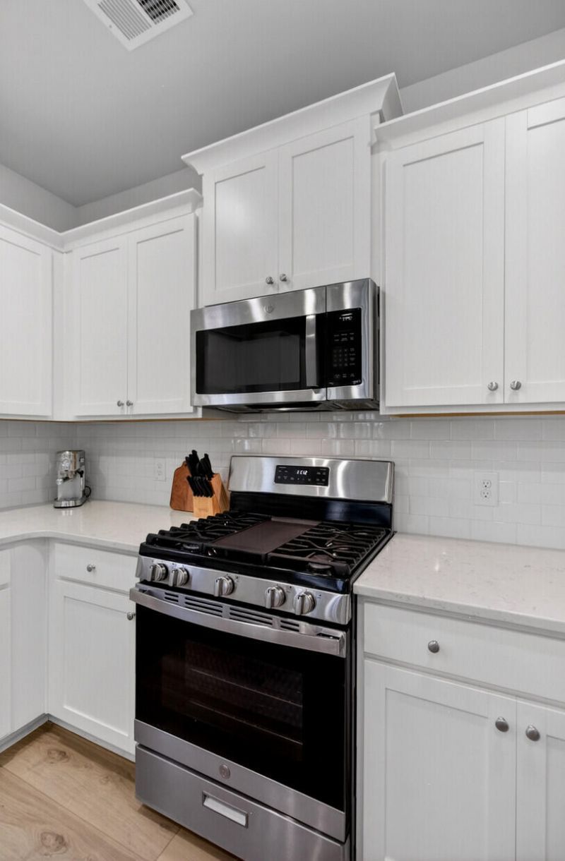 244 Red Bluff Street Photo 10