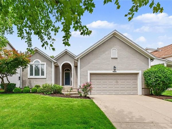 9304 W 125TH Street, Overland Park, KS 66213
