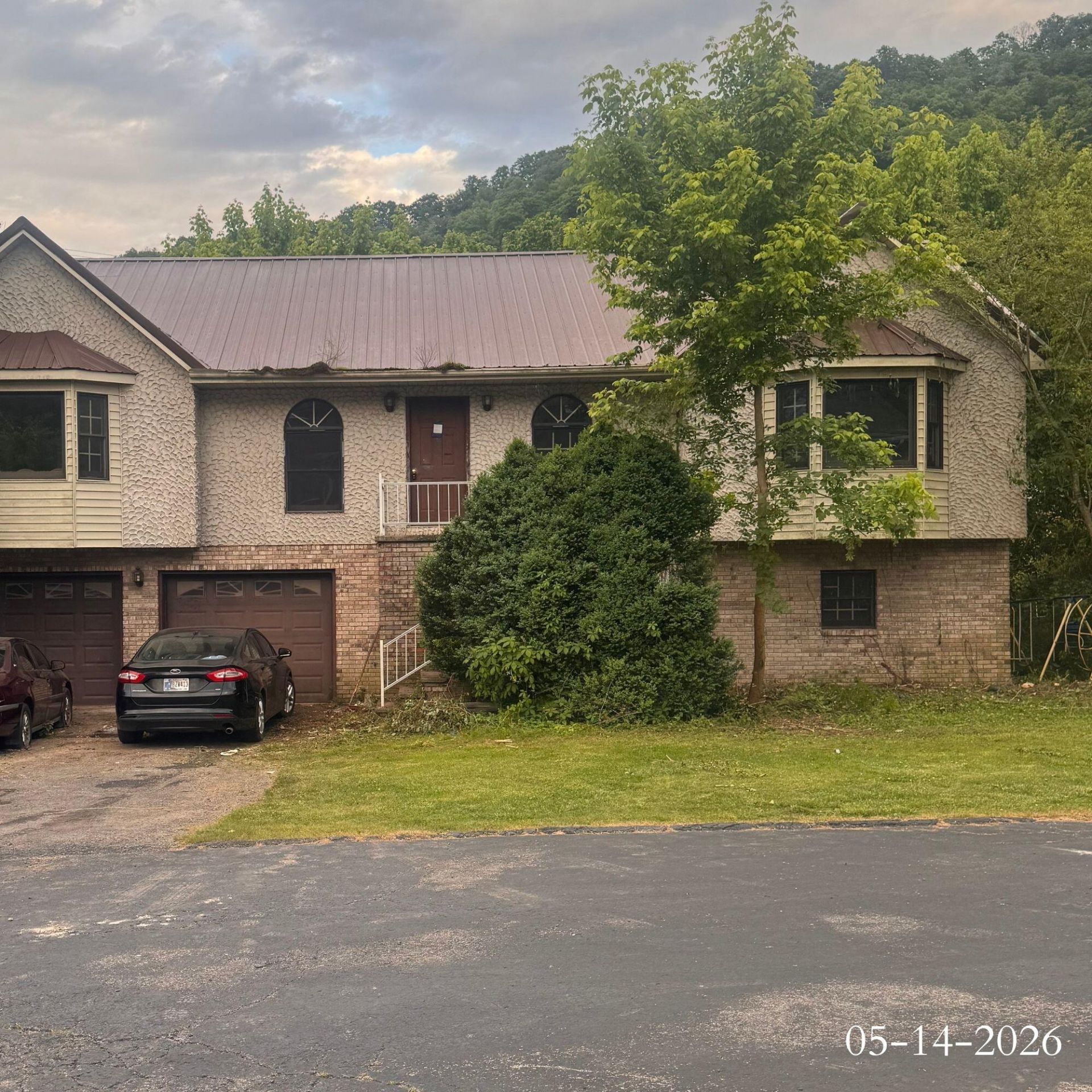 174 1st St Fox , Harold, KY 41635