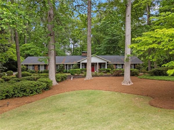 515 Kenbrook Drive , Atlanta, GA 30327