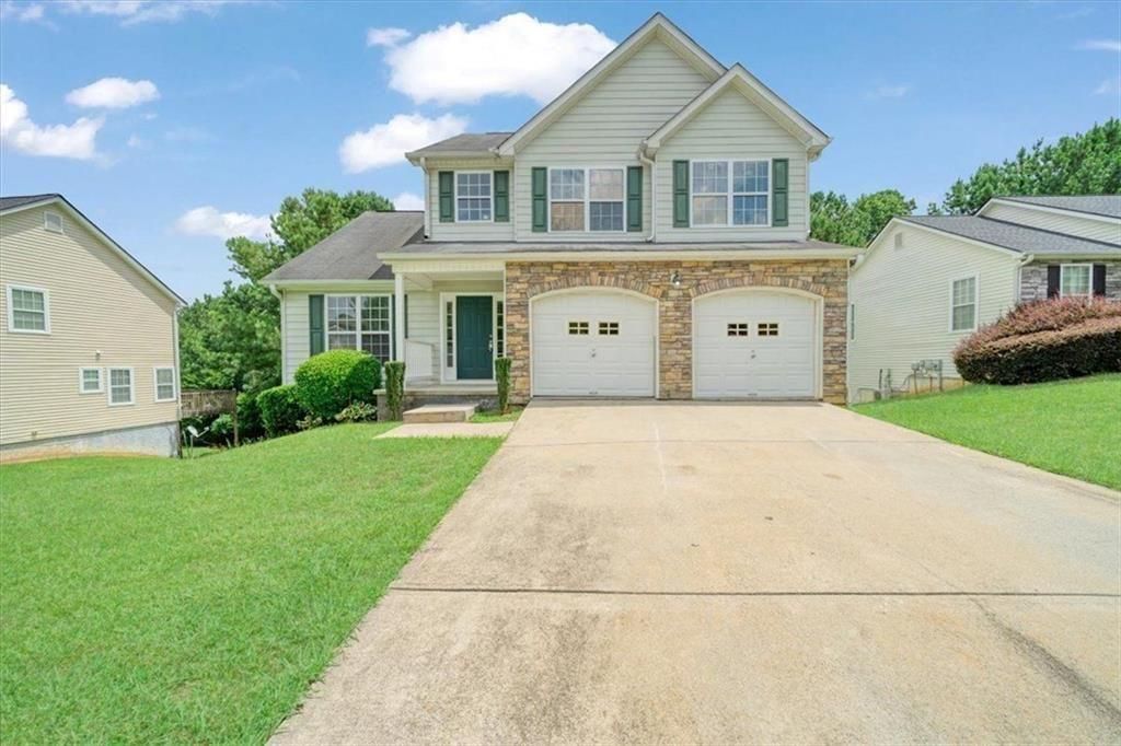 5745 Village Loop, Fairburn, GA 30213 Main Photo