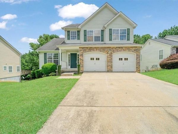 5745 VILLAGE Loop, Fairburn, GA 30213