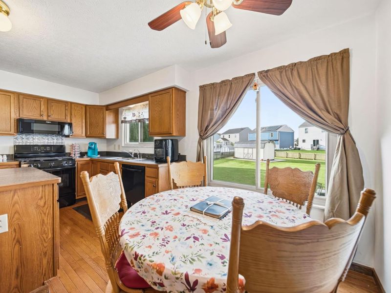 1063 Margate Circle E, London, OH 43140 Photo 20