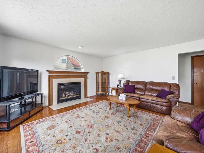 1063 Margate Circle E, London, OH 43140 Photo 23