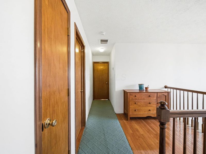 1063 Margate Circle E, London, OH 43140 Photo 32