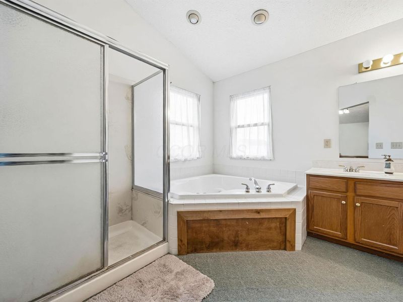 1063 Margate Circle E, London, OH 43140 Photo 33