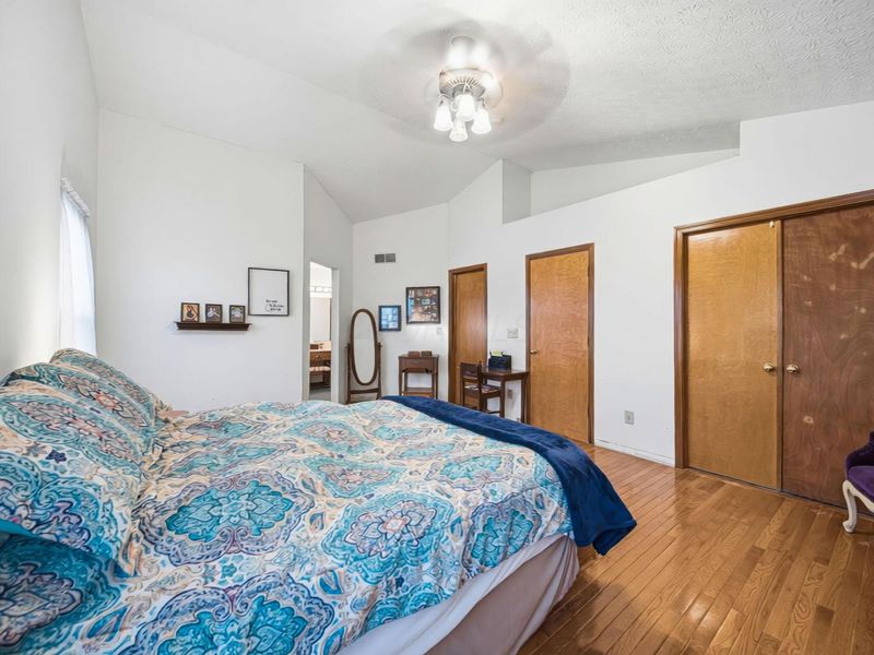 1063 Margate Circle E, London, OH 43140 Photo 36