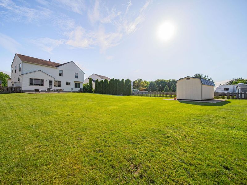 1063 Margate Circle E, London, OH 43140 Photo 5
