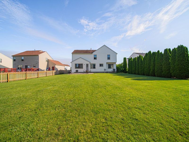 1063 Margate Circle E, London, OH 43140 Photo 6