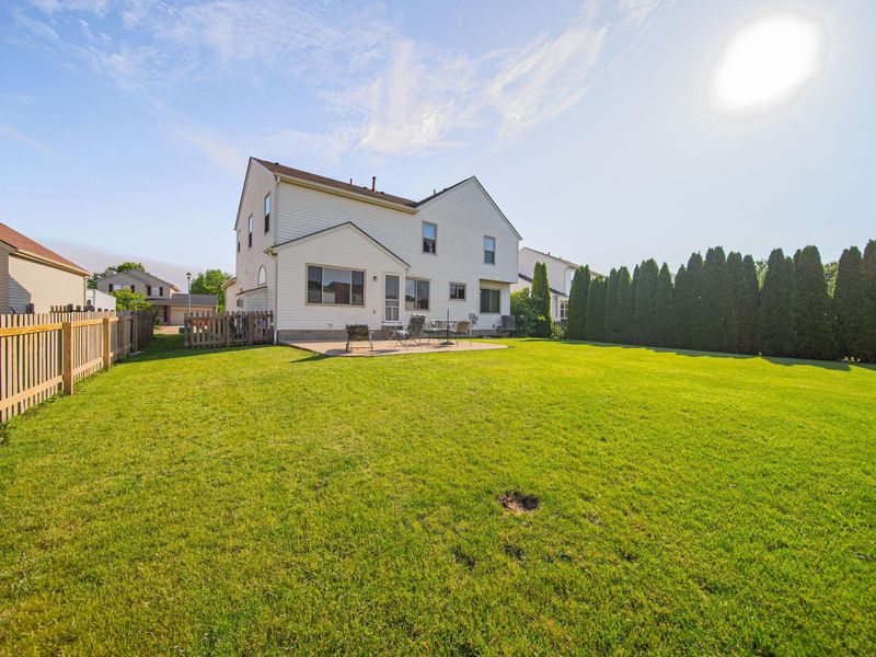 1063 Margate Circle E, London, OH 43140 Photo 7