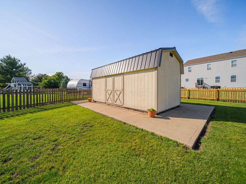1063 Margate Circle E, London, OH 43140 Photo 8