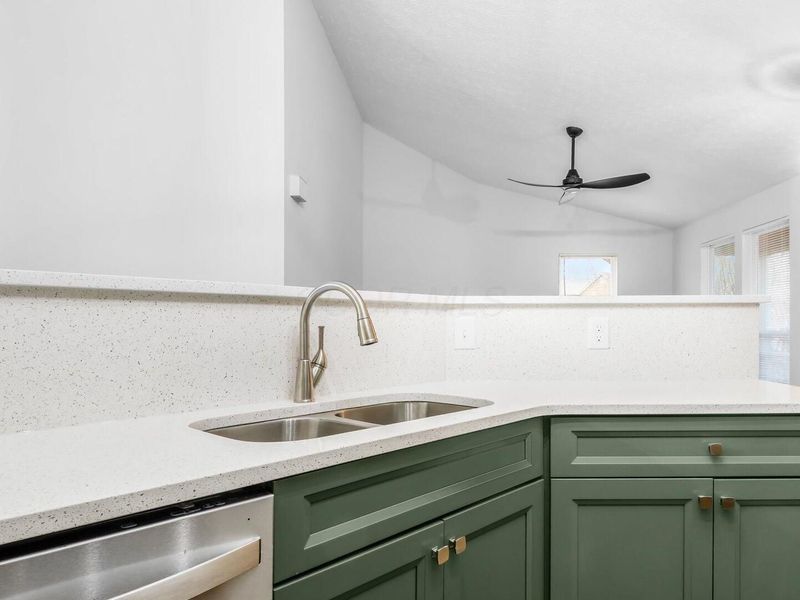 824 Crofton Place, Reynoldsburg, OH 43068 Photo 8
