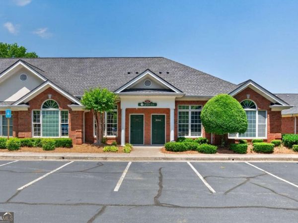 304 E Crossville Road, Roswell, GA 30075