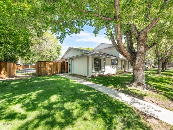 849 Woodberry Drive, Unit 4, Sparks, NV 89434