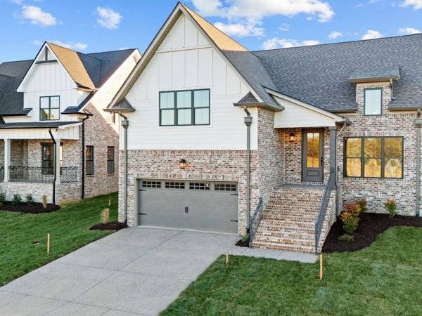 2016 WT Chandler Blvd #83, Gallatin, TN 37066