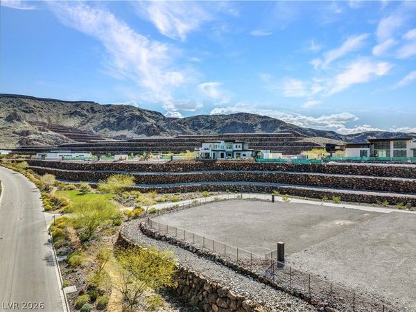 2 Rockmount Court , Henderson, NV 89012