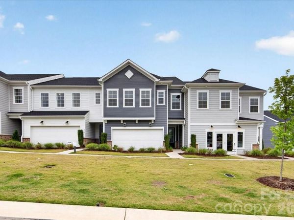 512 Webster Lane , Cramerton, NC 28032