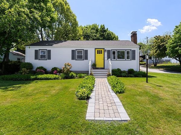 29 Willow Ave, Weymouth, MA 02191