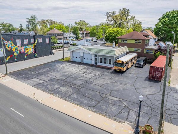 1102 E State Boulevard, Fort Wayne, IN 46805