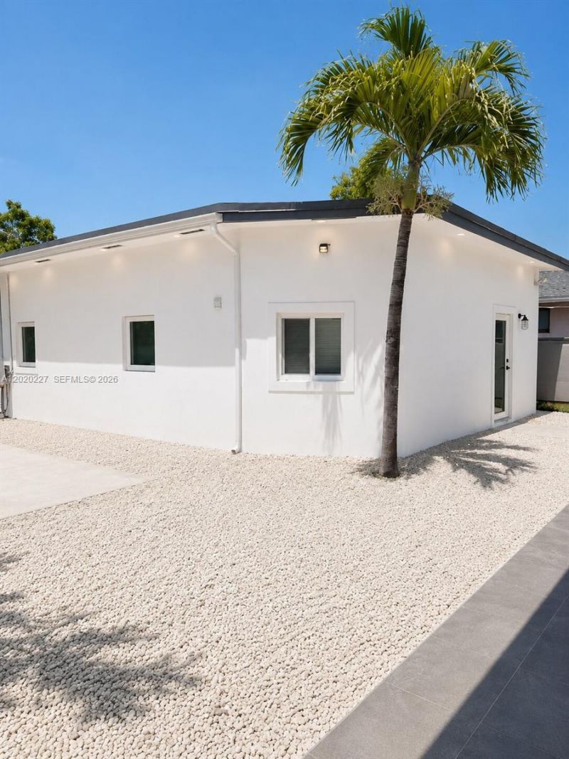 1733 NW 16th St, Unit 3, Miami, FL 33125 Photo
