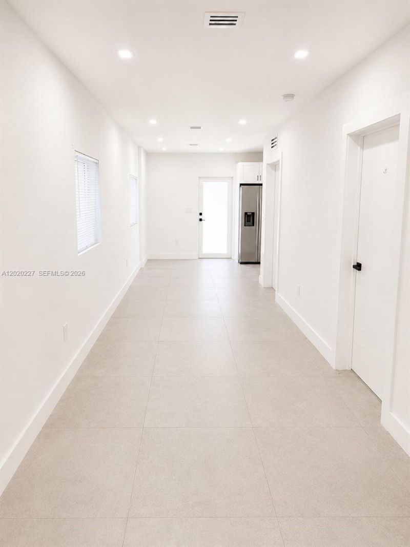 1733 NW 16th St, Unit 3, Miami, FL 33125 Photo