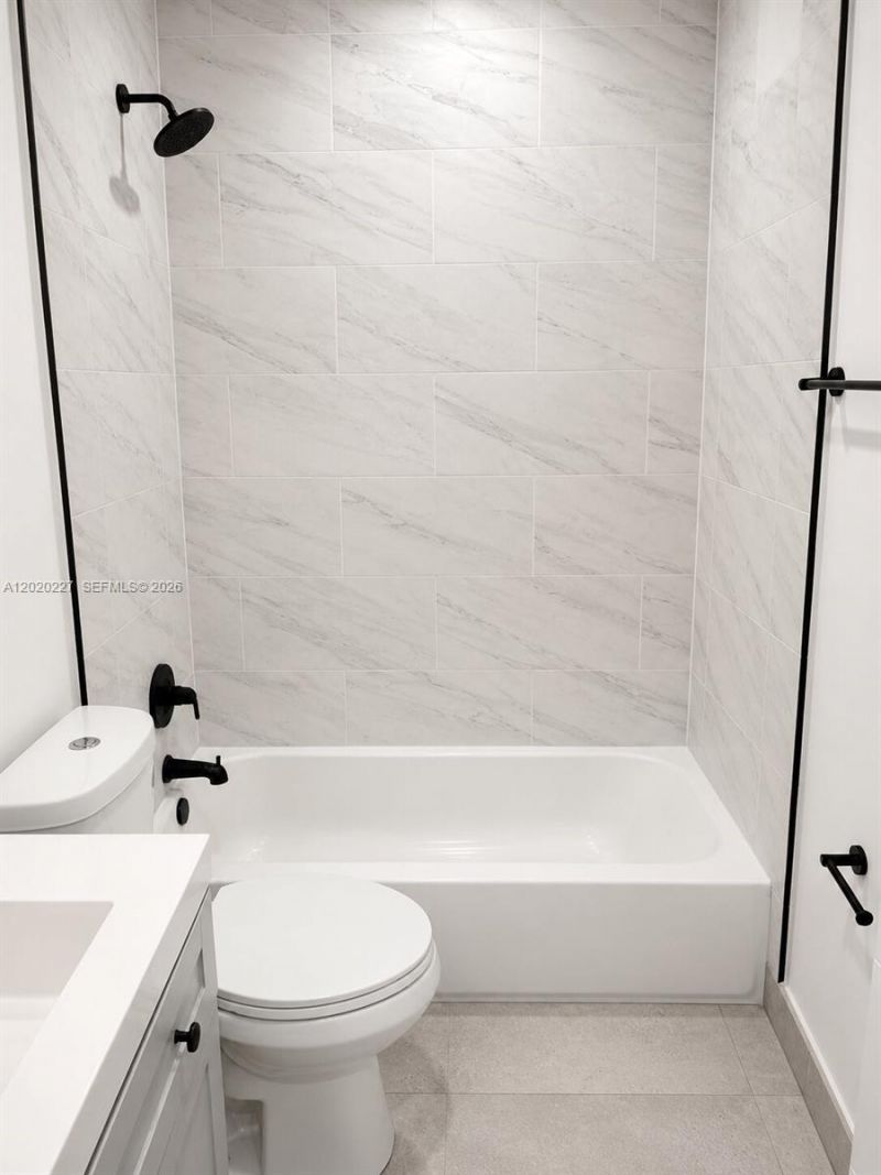 1733 NW 16th St, Unit 3, Miami, FL 33125 Photo