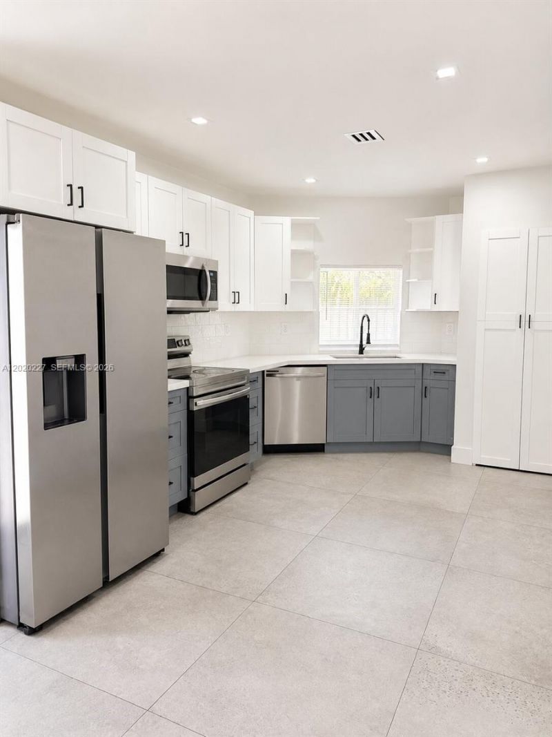 1733 NW 16th St, Unit 3, Miami, FL 33125 Photo