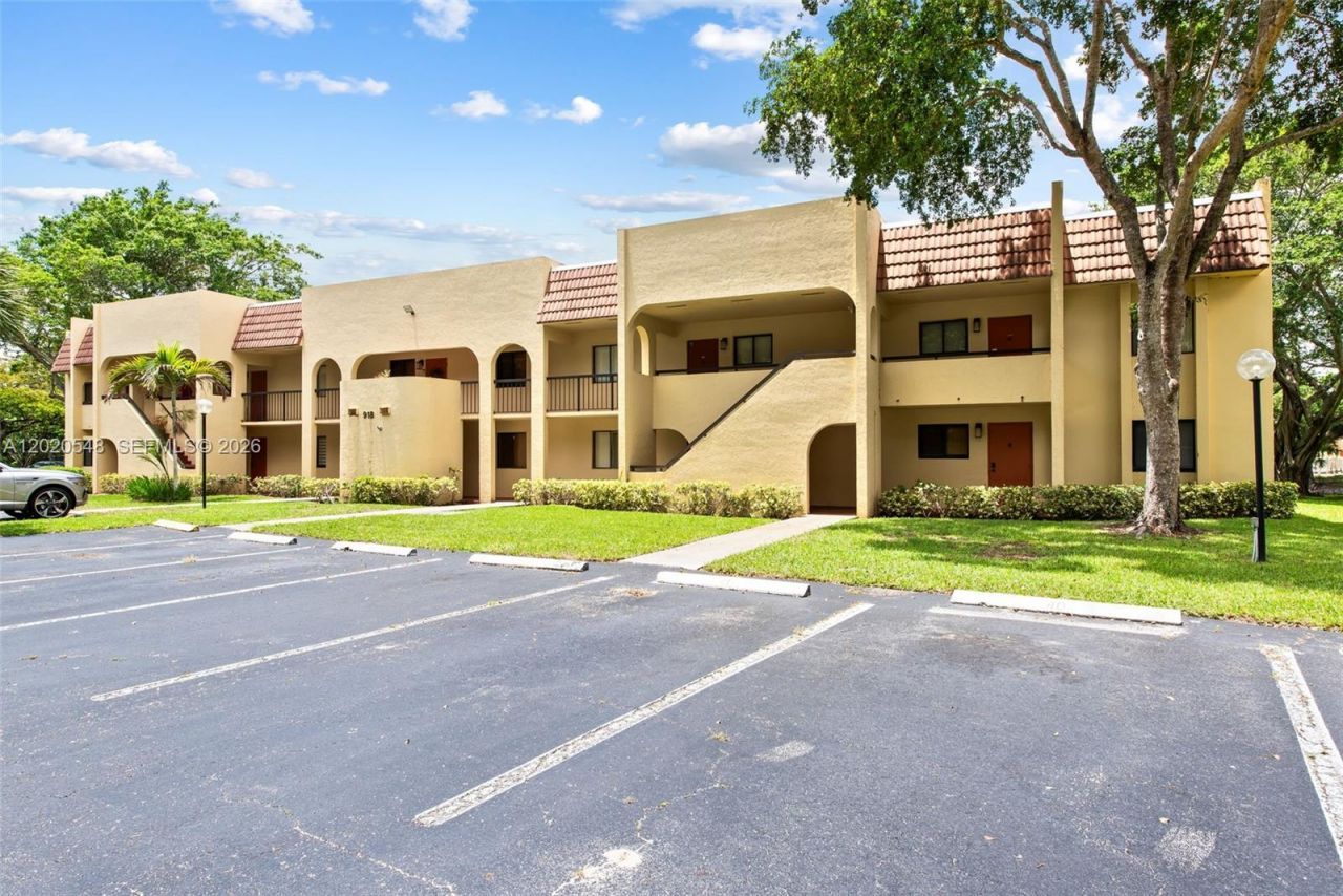 918 SW 9th Street Cir , Unit 204, Boca Raton, FL 33486 Photo