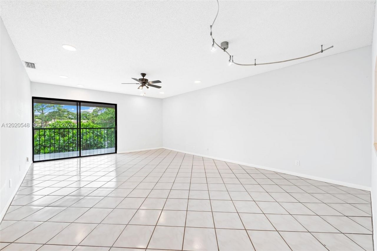 918 SW 9th Street Cir , Unit 204, Boca Raton, FL 33486 Photo