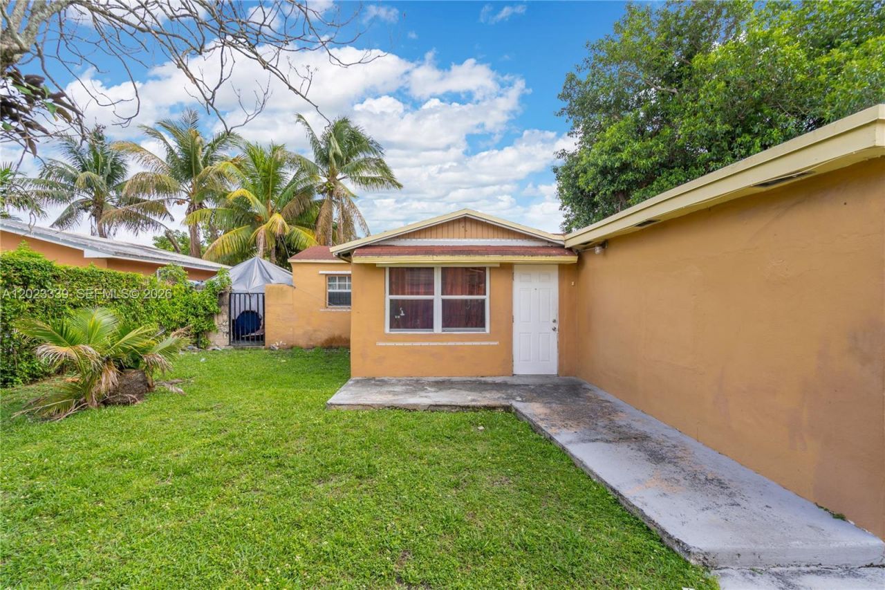 94 NW 69th St , Miami, FL 33150 Photo